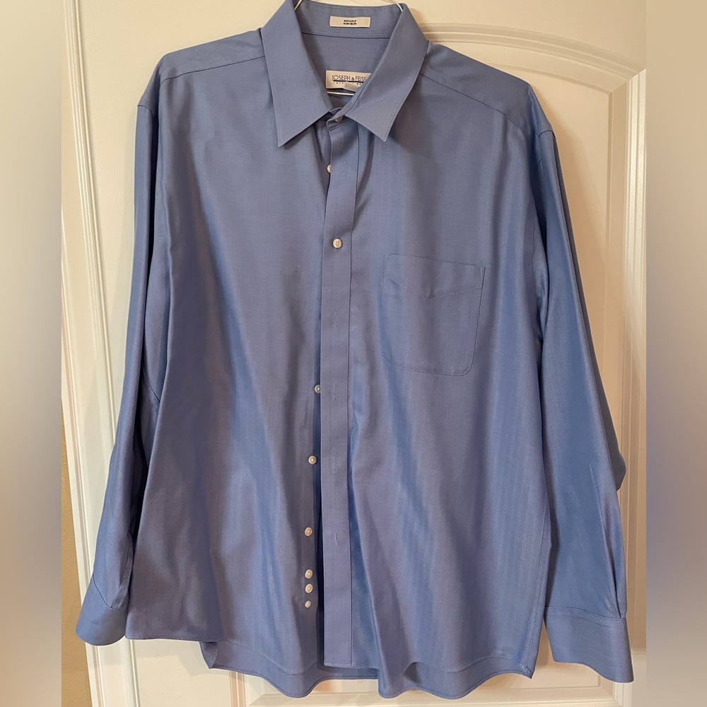 Joseph & Feiss Men’s blue long sleeved dress shirt. 17 neck 34/35.